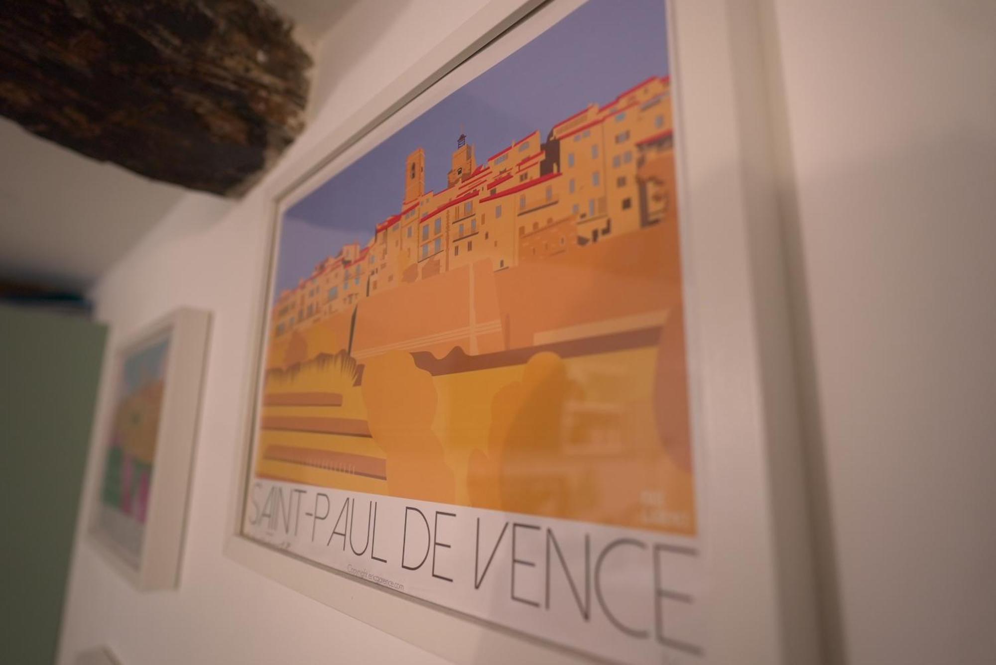 Triplex De Saint-paul Free Public Parking Saint-Paul-de-Vence